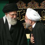 حسن روحانی و سیدعلی خامنه‌ای − آیت الله خامنه‌ای از فردای انتخابات شخصاً وارد گود شد و رهبری مخالفان روحانی را بر عده گرفت.