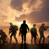 جنگ − غروب می‌شود و جهان تیره می‌گردد. تصویر از Shutterstock